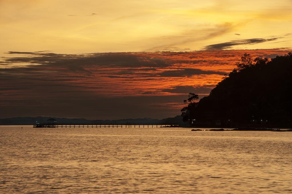 Sari Pacifica Resort & Spa, Sibu Island, Johor Pulau Sibu Exteriör bild