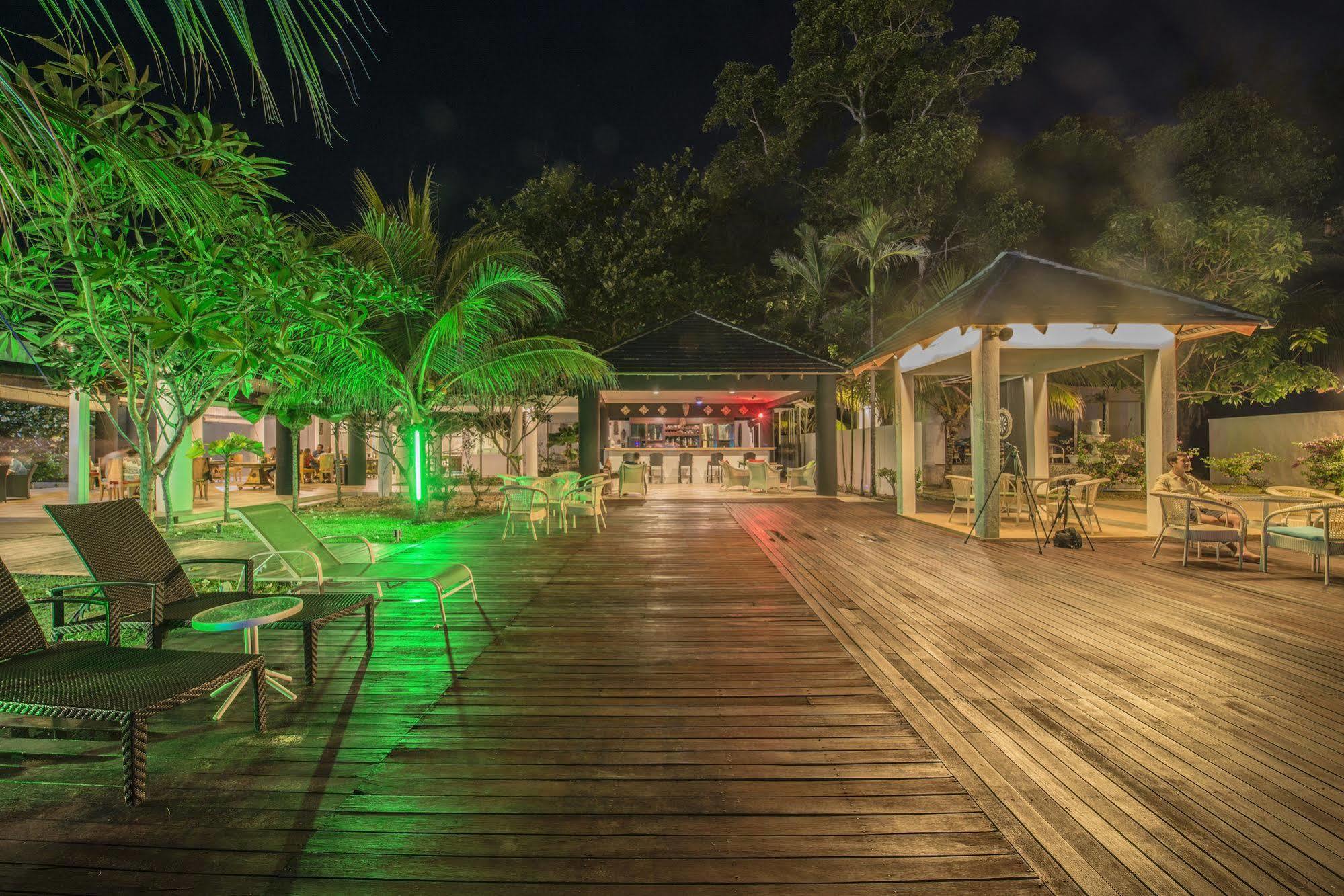 Sari Pacifica Resort & Spa, Sibu Island, Johor Pulau Sibu Exteriör bild